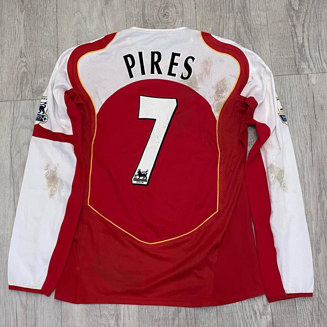 Robert Pirès Match Worn Shirt 01/02/2005